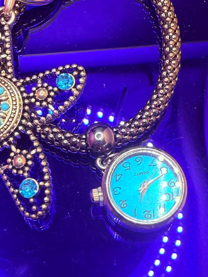 Blauer Seestern-Anhänger für Taschen mit Miniuhr, Küsten-Ozean-Geldbörsen-Accessoire & maritimes Geschenk