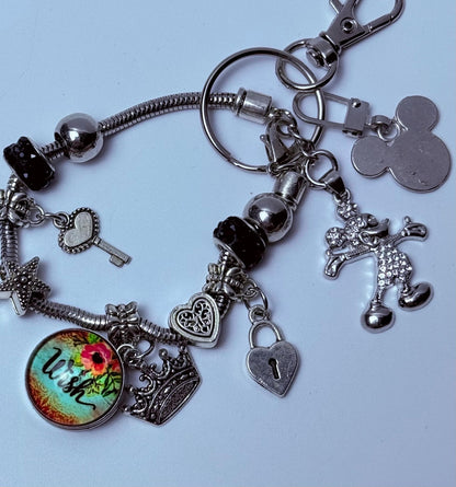 Disney inspirierter silberner Taschenanhänger Königliche Krone & Herz Schlüsselanhänger mit funkelndem Mickey und „Wunsch“-Anhänger