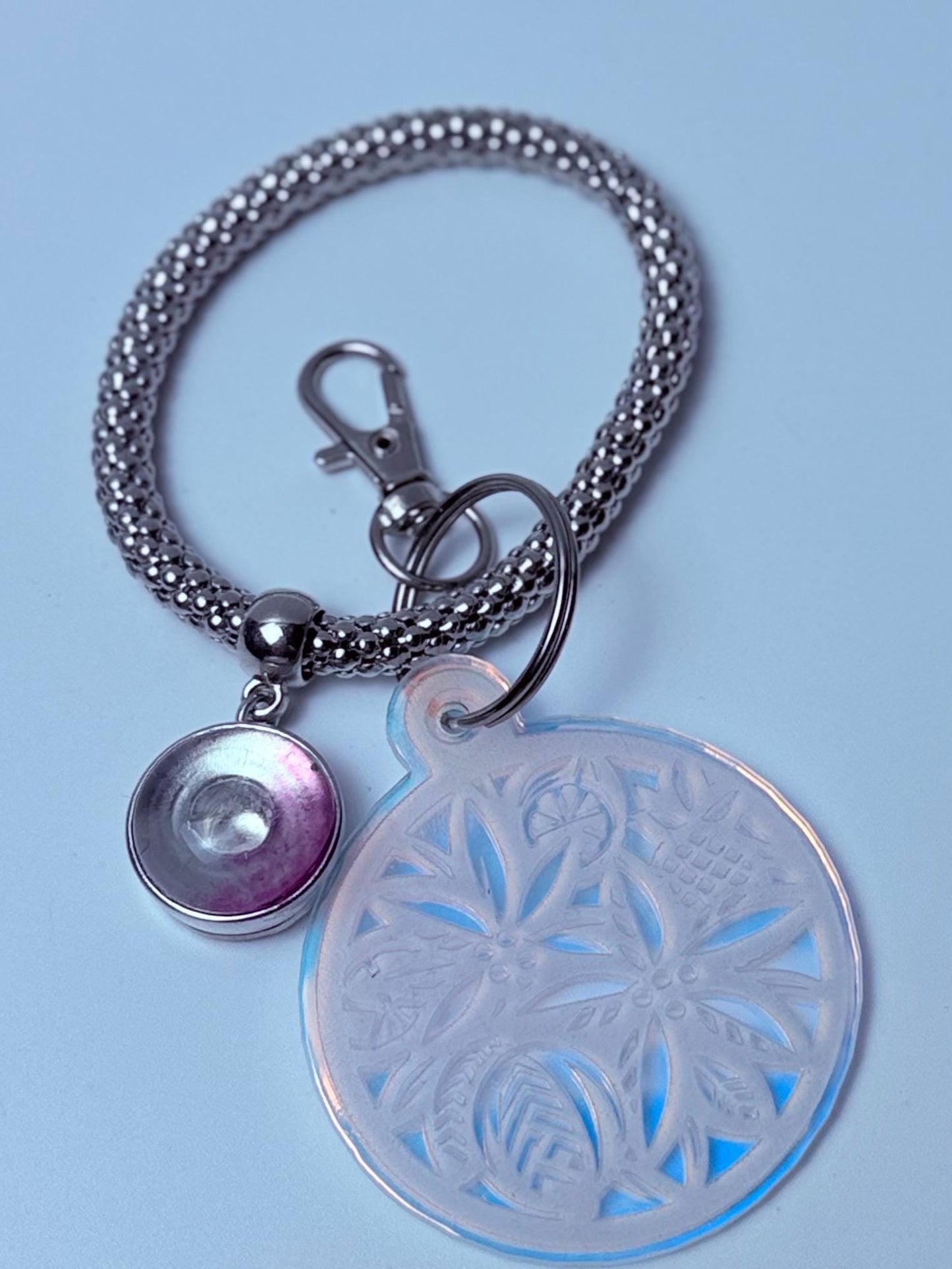 Irisierender Blumen-Mandala-Schlüsselanhänger: Holographischer Acryl-Taschenanhänger