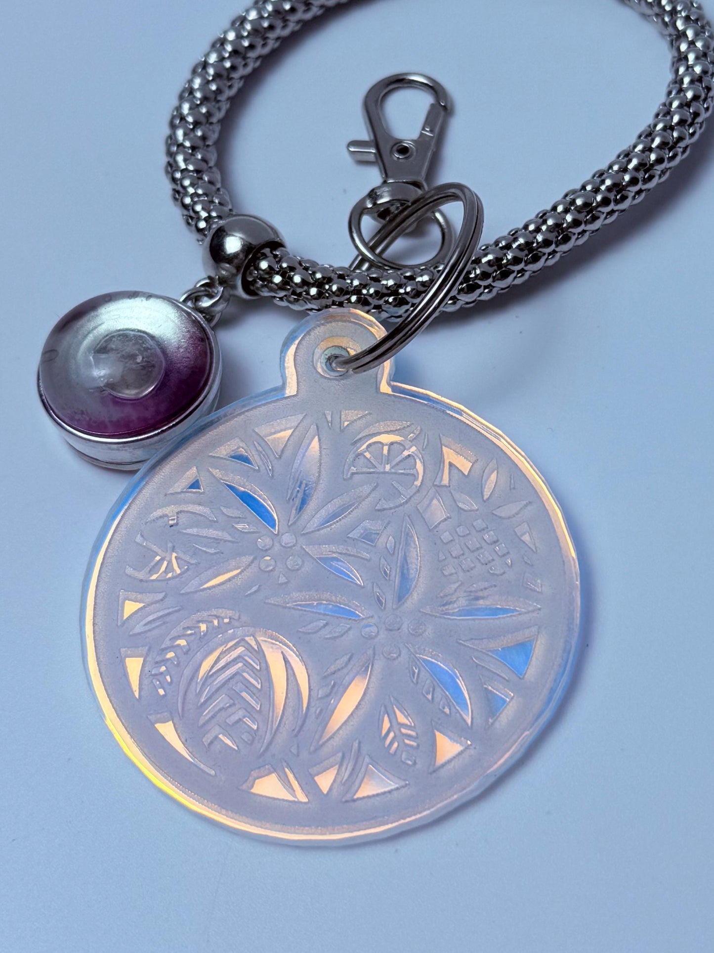 Irisierender Blumen-Mandala-Schlüsselanhänger: Holographischer Acryl-Taschenanhänger