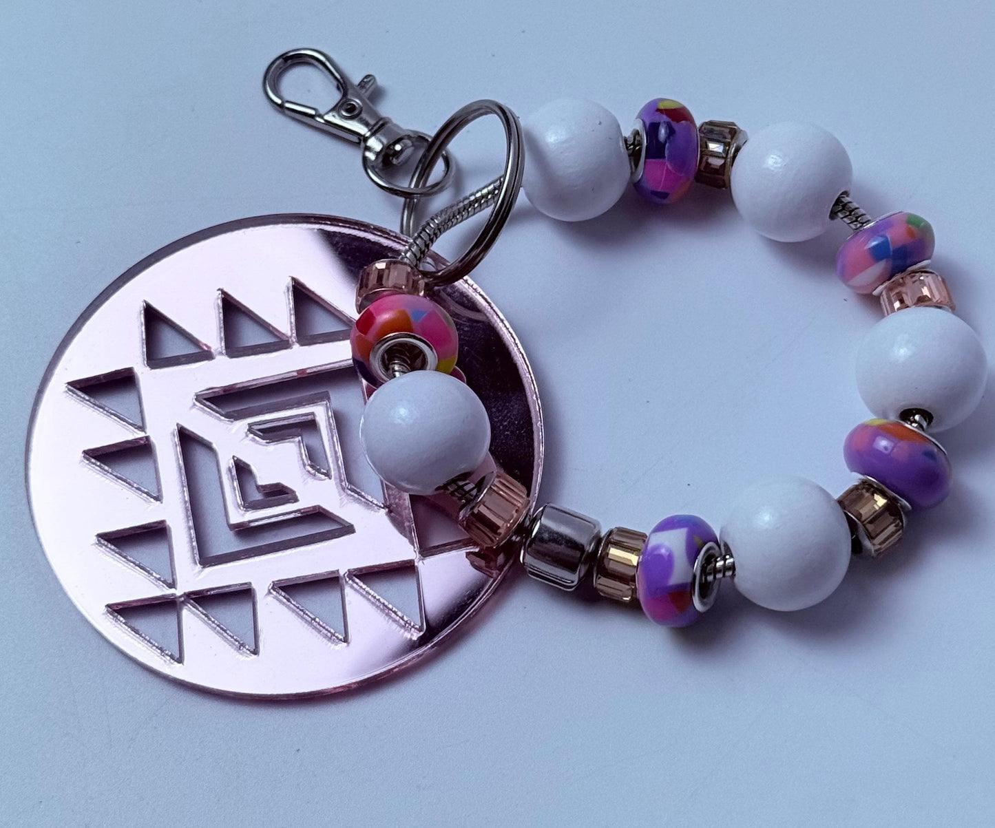 Taschenanhänger Rosegold Azteken-Mandala: Schlüsselanhänger aus Metallic-Acryl