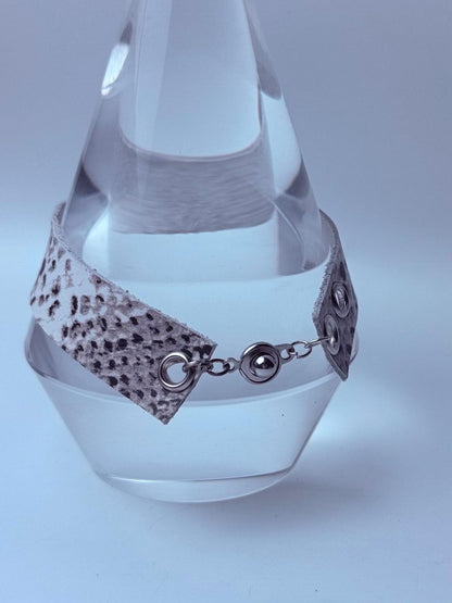 Schlangenleder-Stimmungsstein-Manschette: Boho-Rocker-Farbwechselarmband