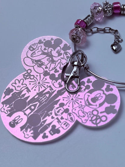 Von Disney inspirierter rosa Perlen-Taschenanhänger, handgefertigter Schlüsselanhänger mit Mickey- und Minnie-Anhängern, Glasperlen, niedliche Disney-Accessoires
