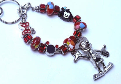 Mickey & Minnie Charm Armband Schlüsselanhänger: Rote Kristallperlen, Silberner Anhänger