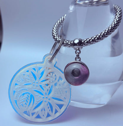 Irisierender Blumen-Mandala-Schlüsselanhänger: Holographischer Acryl-Taschenanhänger